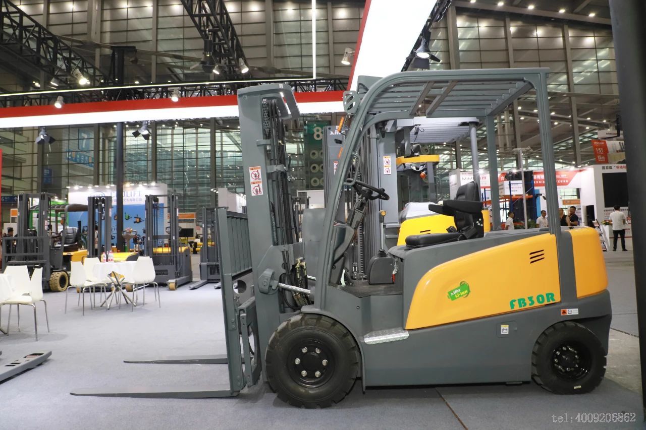 用精品連接客戶(hù) | 西林叉車(chē)閃耀LogiMAT China 2024(圖7) 用精品連接客戶(hù) | 西林叉車(chē)閃耀LogiMAT China 2024(圖7)